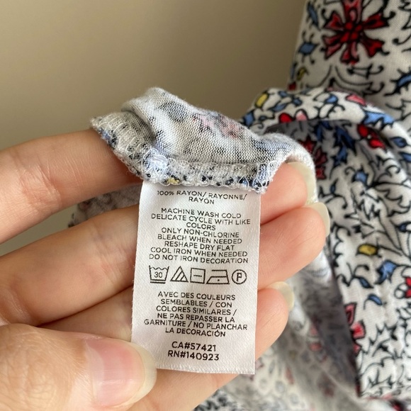 LOFT Outlet Floral Off the Shoulder Blouse, Flutter Sleeve Shirt, Women’s L - Picture 11 of 13